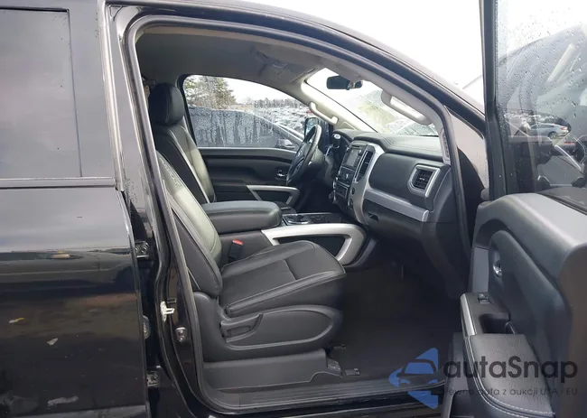 1N6AA1E53JN515541: 43699736