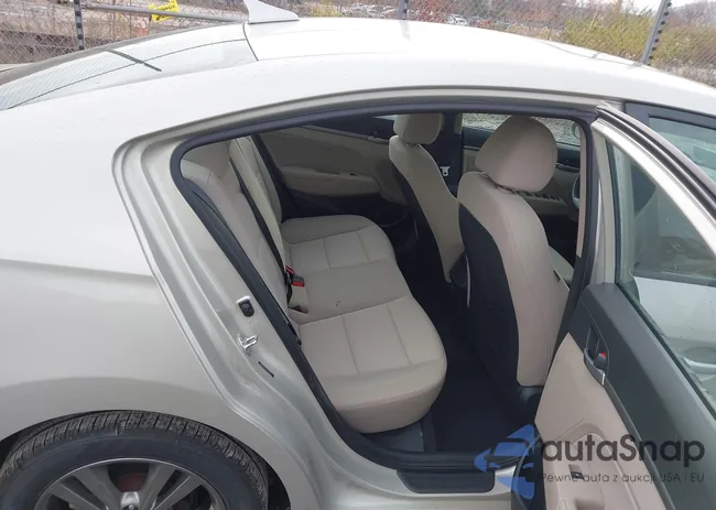 5NPD84LF3JH229231: 43699804