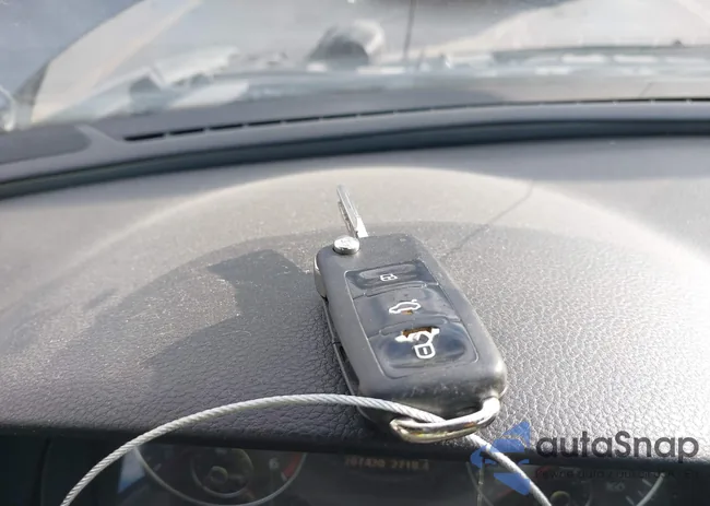 1VWBN7A30CC024052: 43699820