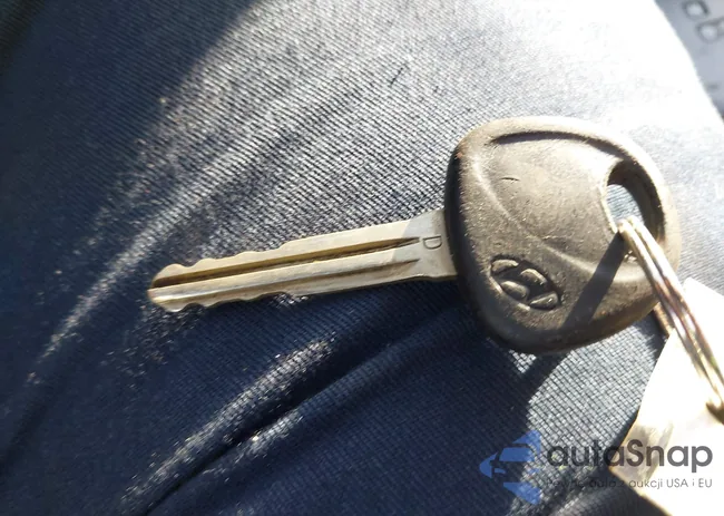 KMHDU46DX8U423790: 43699881