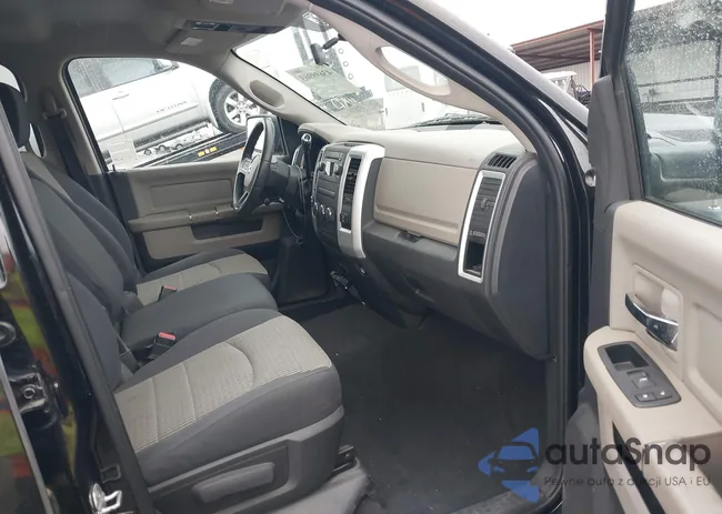 1D3HV18TX9S768554: 43699963