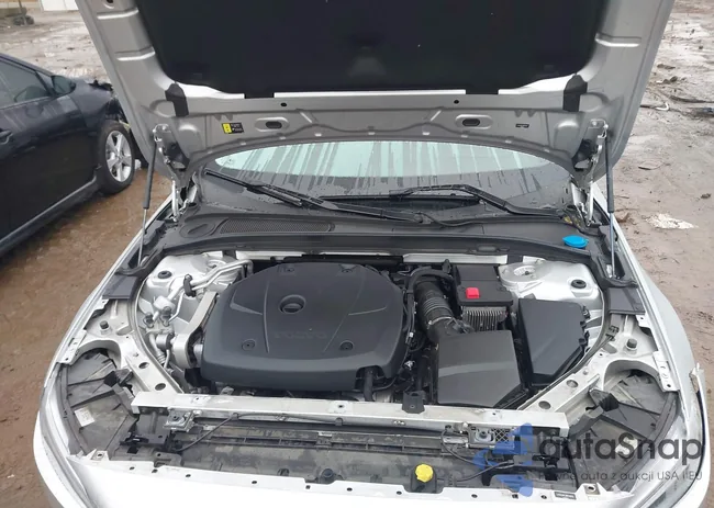 LVYA22ML5MP214745: 43701082