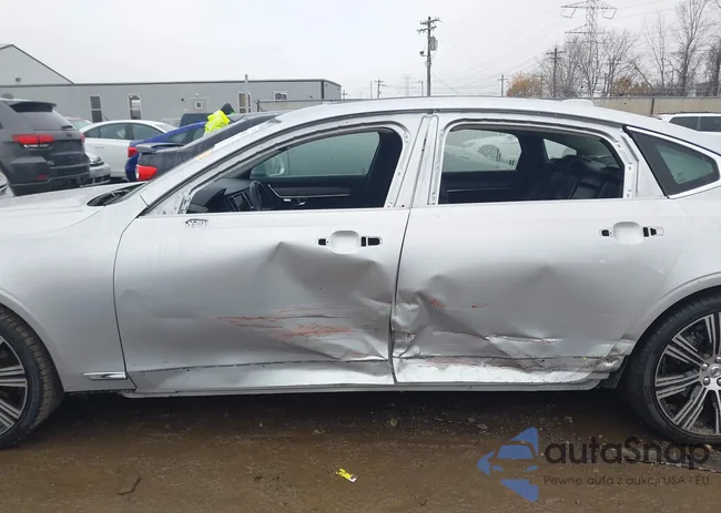 LVYA22ML5MP214745: 43701082