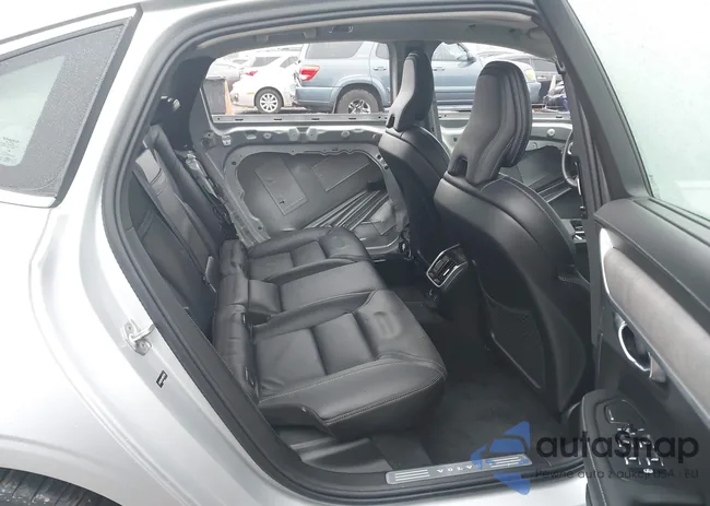 LVYA22ML5MP214745: 43701082