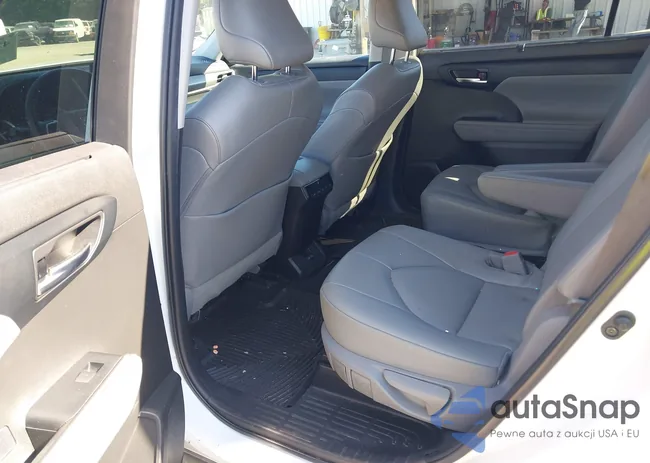 5TDGZRAH5NS104047: 43701124