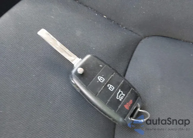 KNDPCCAC7E7577204: 43701174