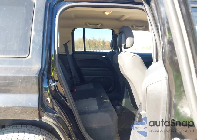 1C4NJRFBXFD412895: 43701315