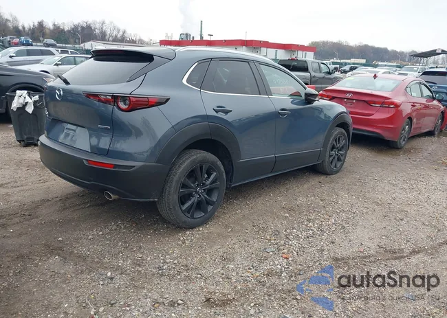 3MVDMBCM1RM647306: 43701334