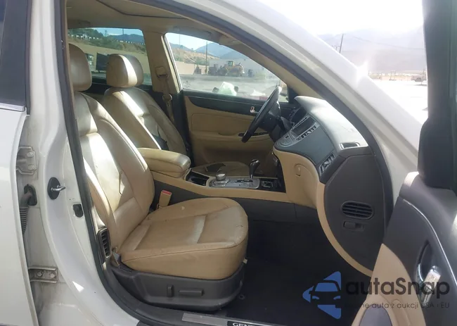 KMHGC46F09U047104: 43701541