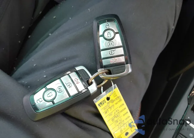 3FMCR9C64NRD35739: 43701589