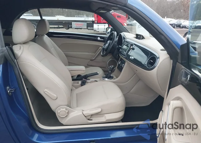 3VW7S7AT8DM826556: 43701026