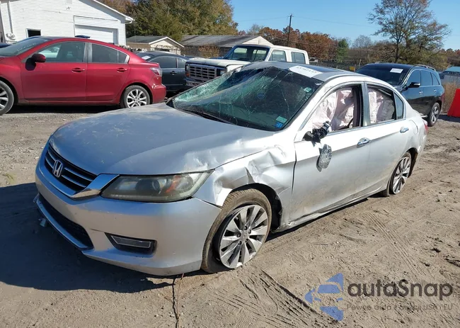 1HGCR2F78DA082449: 43702142