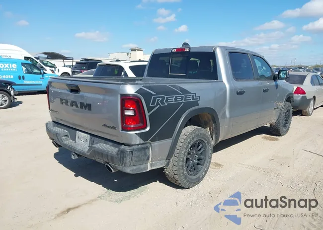 1C6SRFLP7SN576837: 43702322