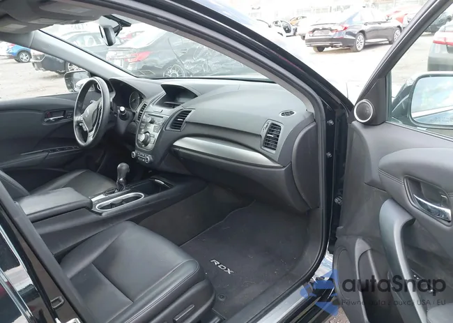 5J8TB4H3XGL002443: 43702359