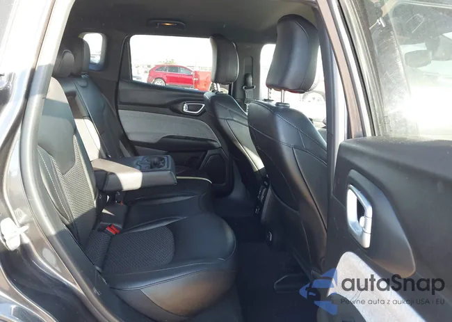 3C4NJDBN3RT605780: 43702430