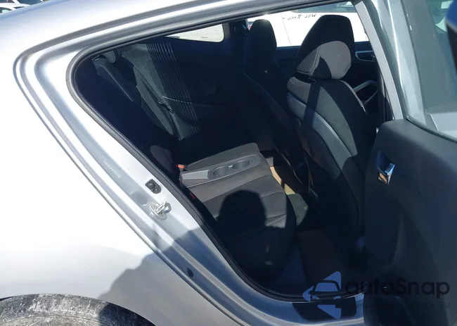 KMHTC6ADXHU307359: 43702500