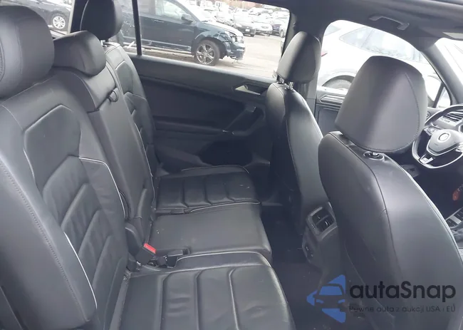 3VV4B7AX1LM101101: 43702541