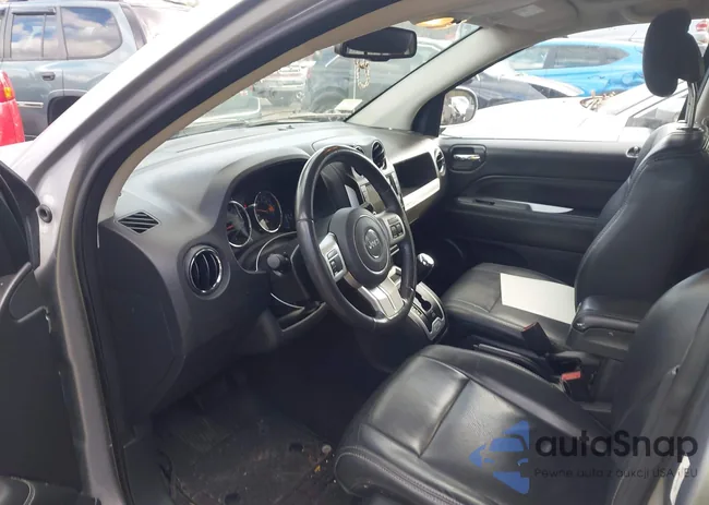 1C4NJDEB0GD772506: 43702564