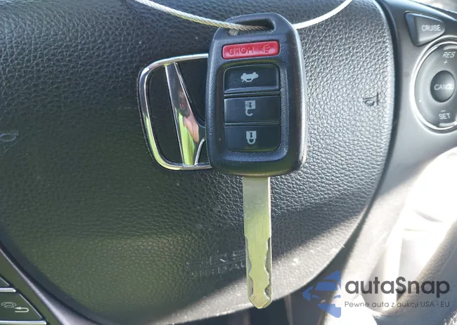 1HGCR2F34FA002256: 43702676