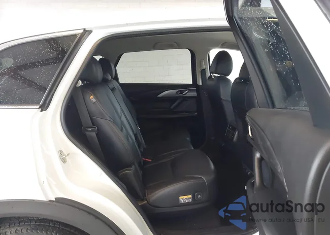 JM3TCBCY2N0605430: 43701810