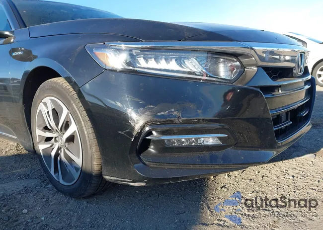 1HGCV3F58JA010100: 43701886