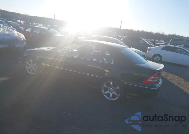 WDBRF52H67F928245: 43701902