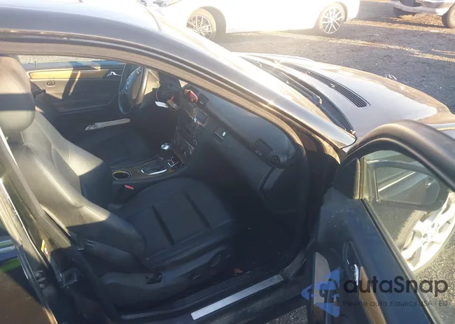 WDBRF52H67F928245: 43701902