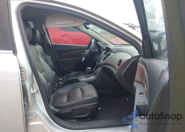 1G1PE5SB3F7262387: 43701944