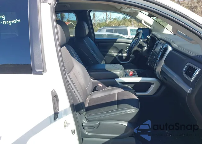 1N6AA1C54HN571114: 43701952