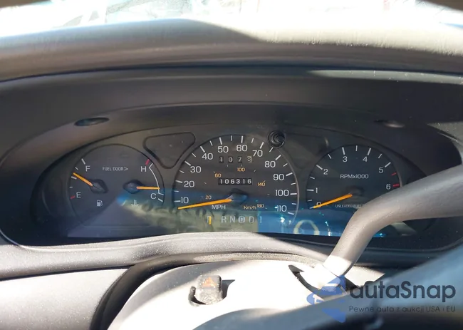 1FALP52U6VA305600: 43702050