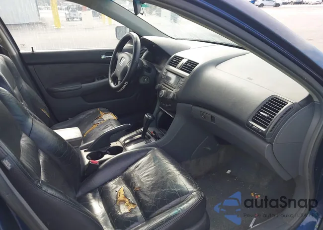 1HGCM66573A018258: 43702076