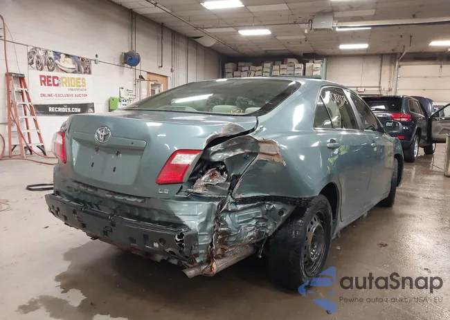 4T4BE46K09R071586: 43703173