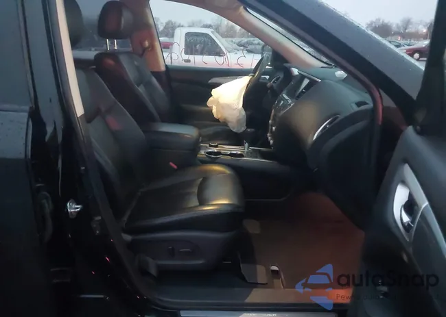 5N1DR2MM6JC617933: 43703402