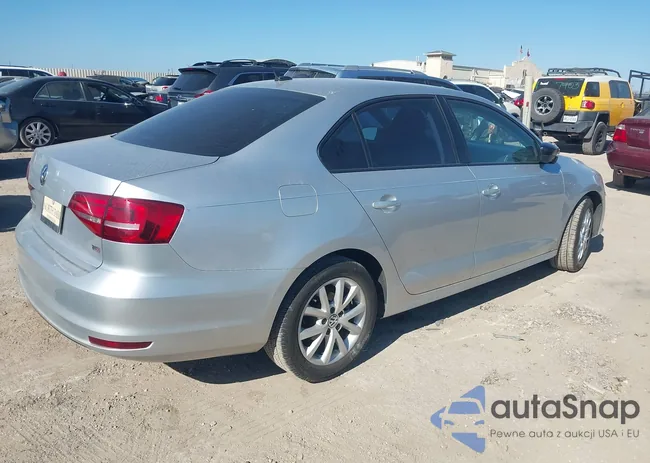 3VWD07AJ2FM232880: 43703432