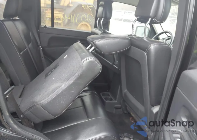 1C4PJMAK4CW211304: 43703515