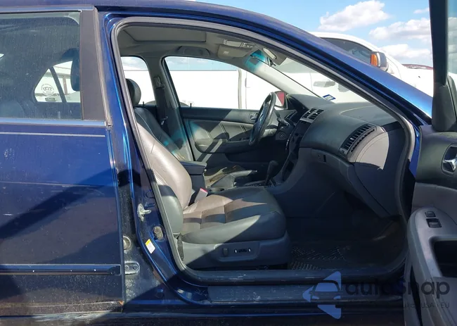 1HGCM66504A086340: 43702905