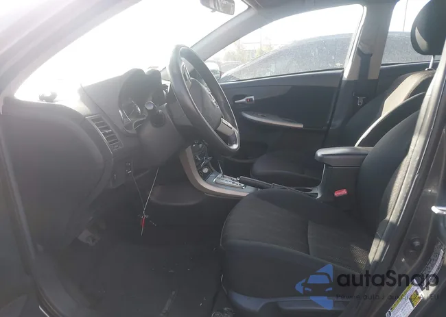 2T1BU4EE9BC635171: 43704146