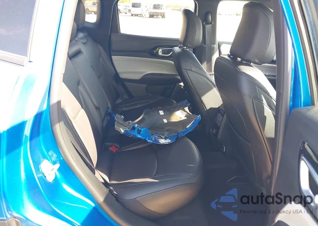 3C4NJDCN9ST613788: 43704175