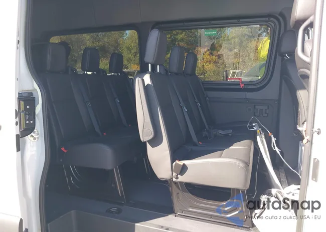 W1Z4KFHY3SP761664: 43704242