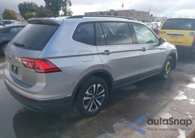 3VVRB7AX2RM048228: 43704447