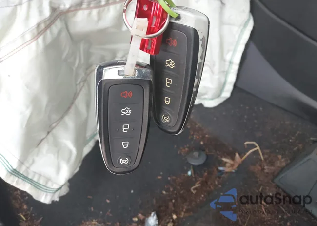 1FMCU9J92DUB44680: 43704503