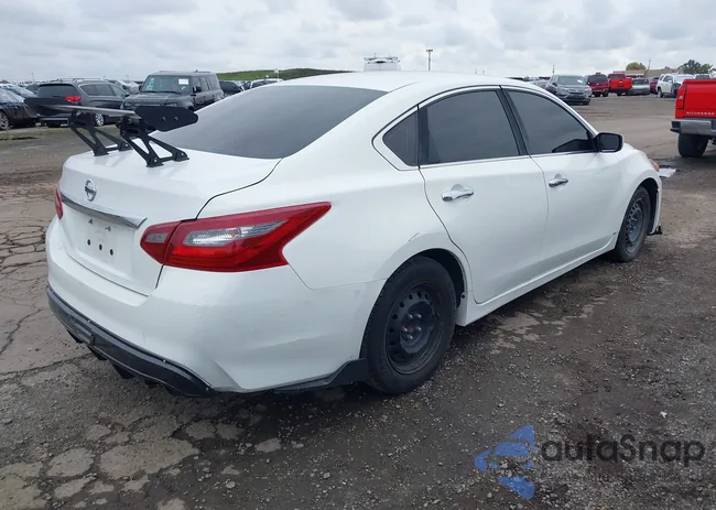 1N4AL3AP4JC211359: 43704544