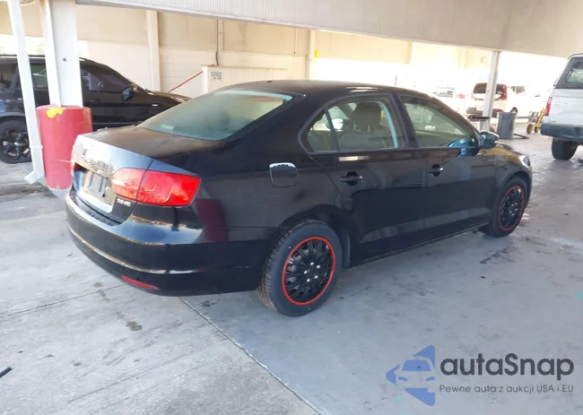 3VWDZ7AJ2BM320733: 43704566