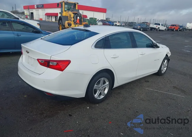 1G1ZB5STXSF100914: 43704591