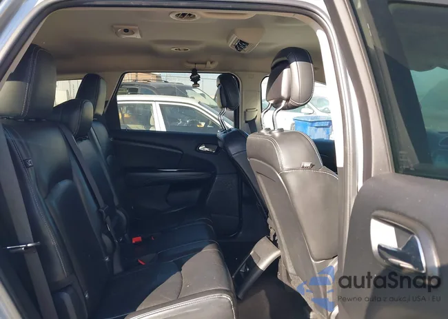 3C4PDDGG9GT108627: 43704604