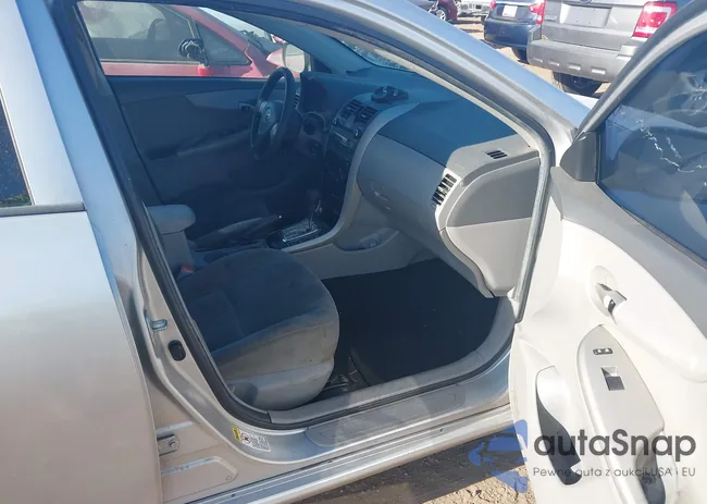 2T1BU4EE4AC515955: 43703679