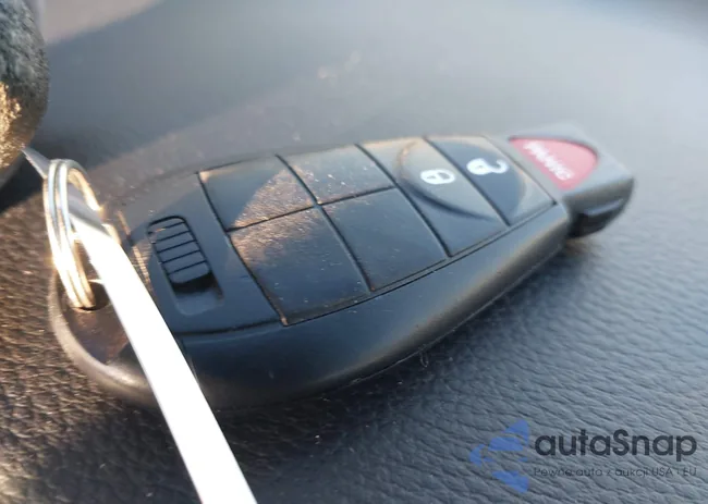 1C4PJLCB0KD171787: 43703953