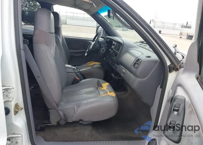 1B4HS28Z0XF599899: 43703985