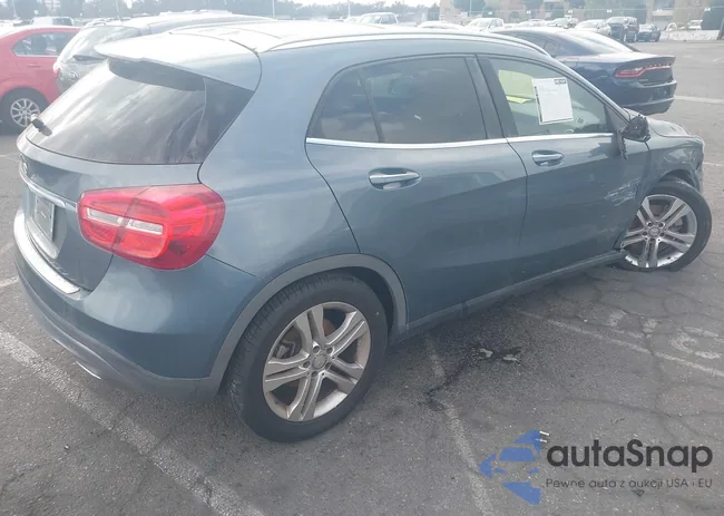 WDCTG4EB8FJ132964: 43704004