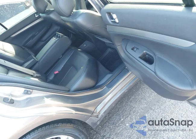 JN1CV6AP6CM627685: 43705389